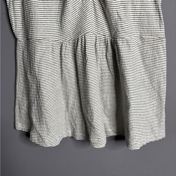 Lucky Brand Gray and White Striped Sleeveless V Neck Peplum Top Size Small - Picture 3 of 7